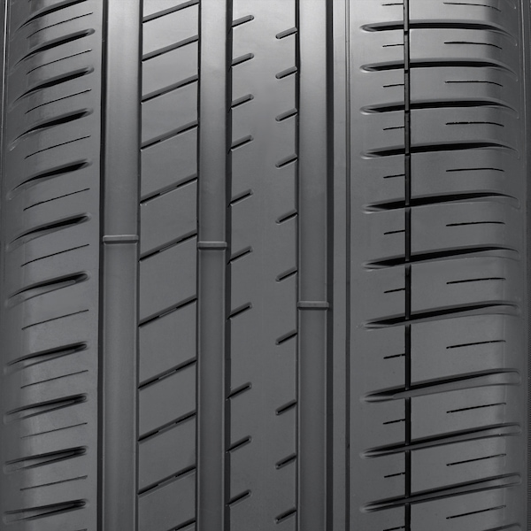 Michelin Pilot Sport 3 tire image